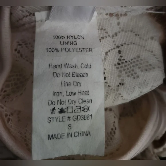 Juniors Small Guitii Lace Dress - Picture 7 of 7